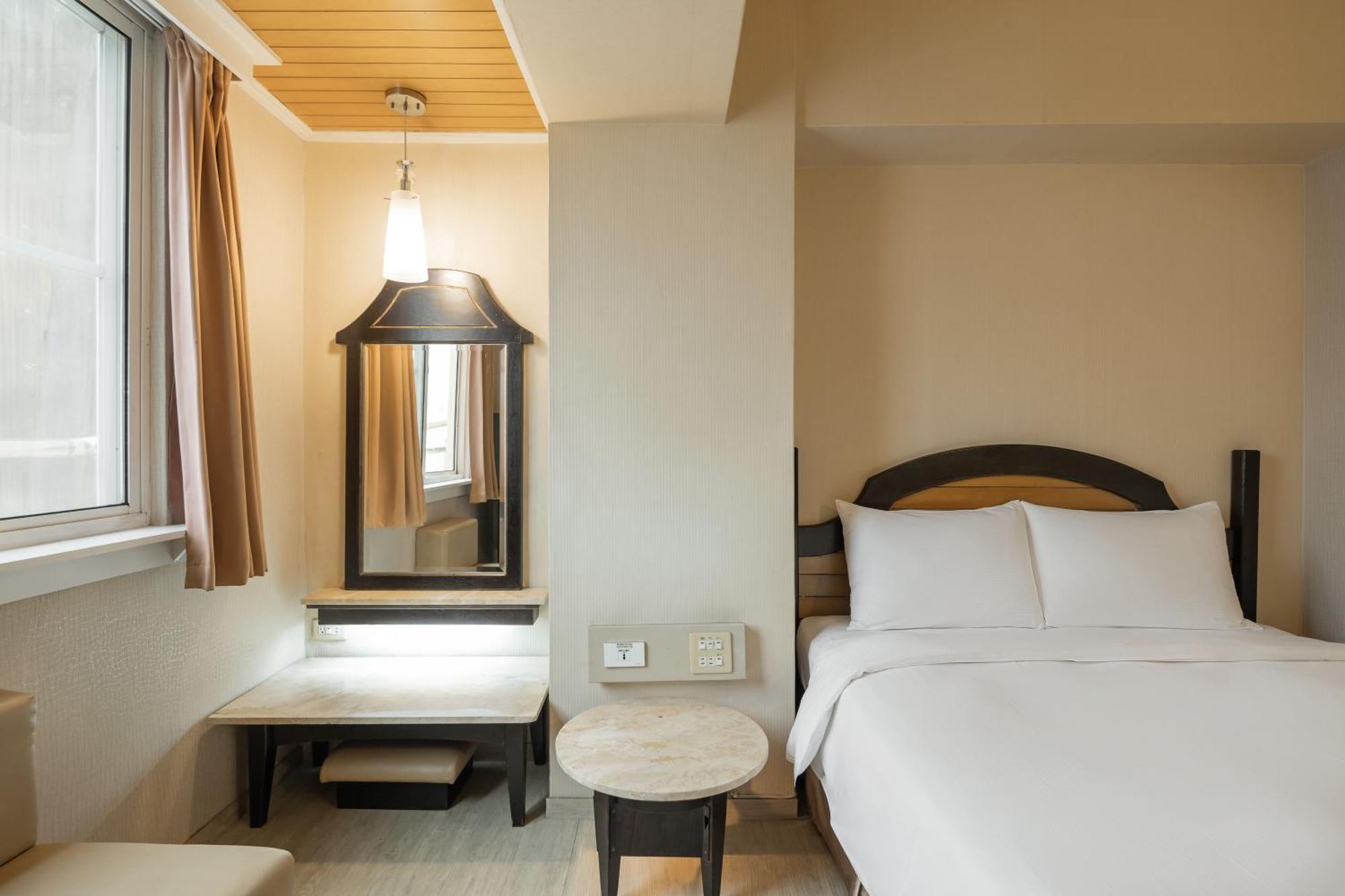 Kindness Hotel Weiwuying Kaohsiung Oda fotoğraf