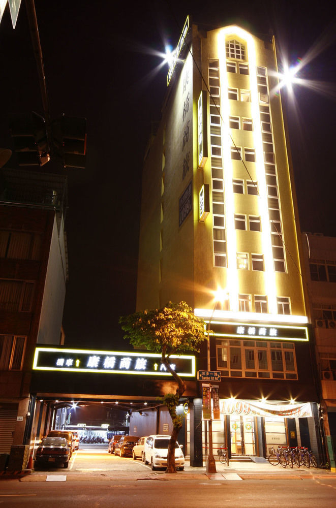 Kindness Hotel Weiwuying Kaohsiung Dış mekan fotoğraf