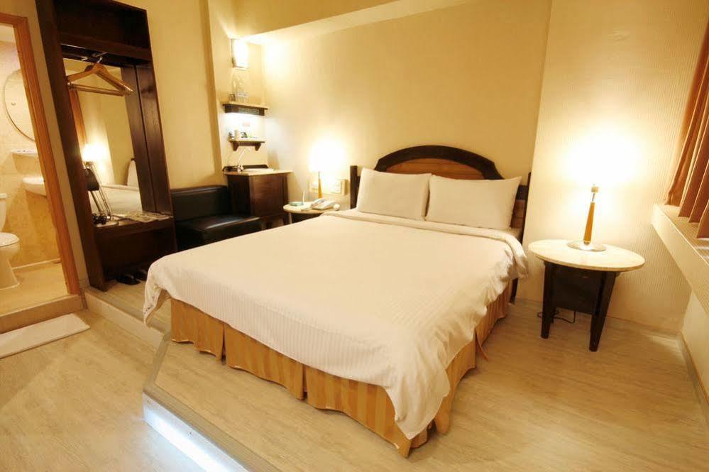 Kindness Hotel Weiwuying Kaohsiung Dış mekan fotoğraf